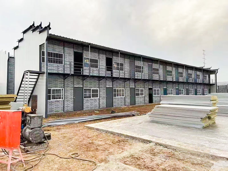 Rumah Modular Tipe K dengan Penutup Atap